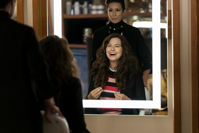Inventing Anna - L'Heure du check-out - Film - Katie Lowes