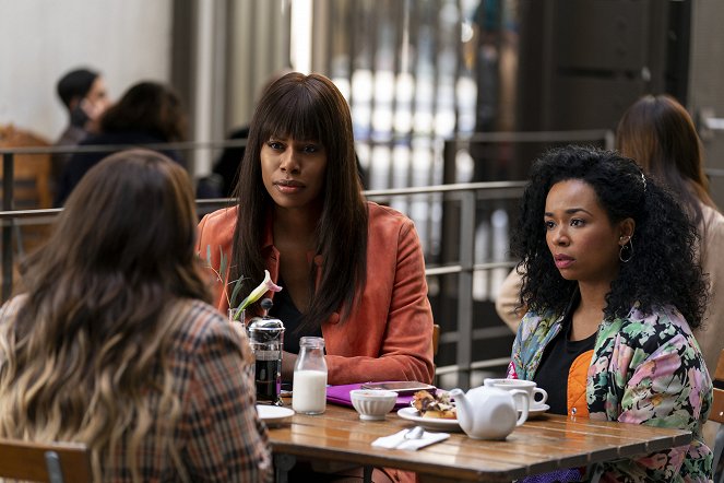 Inventing Anna - Too Rich for Her Blood - Van film - Laverne Cox, Alexis Floyd
