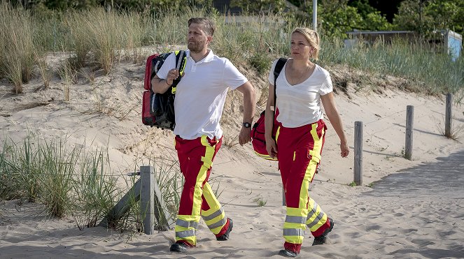 Praxis mit Meerblick - Mutter und Sohn - Photos - Bo Hansen, Tanja Wedhorn