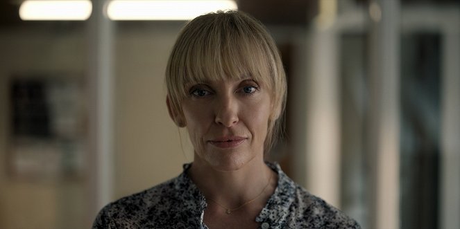 Pieces of Her - Episode 1 - Photos - Toni Collette
