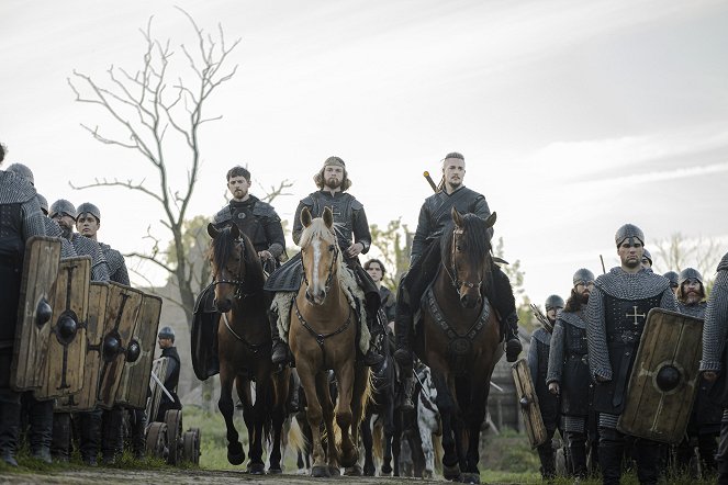 The Last Kingdom - Season 5 - Episode 9 - Photos - James Northcote, Timothy Innes, Alexander Dreymon