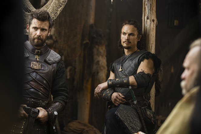 The Last Kingdom - Episode 9 - Do filme - Mark Rowley, Arnas Fedaravicius