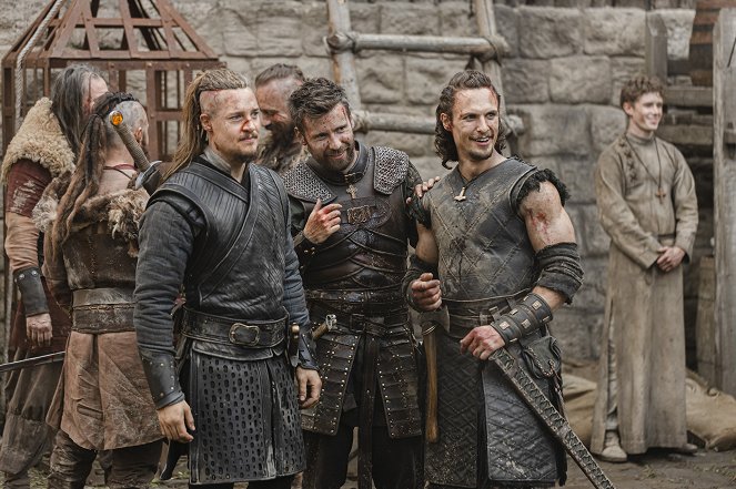 The Last Kingdom - Episode 10 - Photos - Alexander Dreymon, Mark Rowley, Arnas Fedaravicius