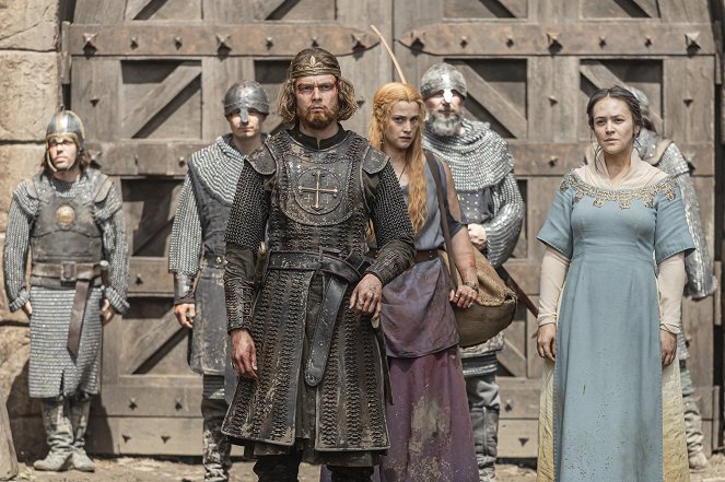 The Last Kingdom - Episode 10 - Photos - Timothy Innes, Stefanie Martini