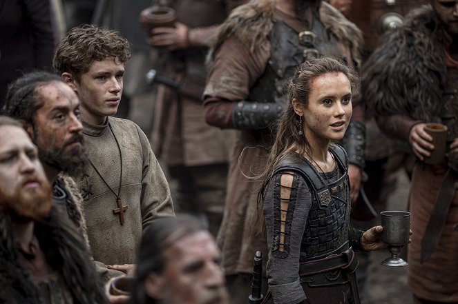 The Last Kingdom - Episode 10 - Van film - Finn Elliot, Ruby Hartley