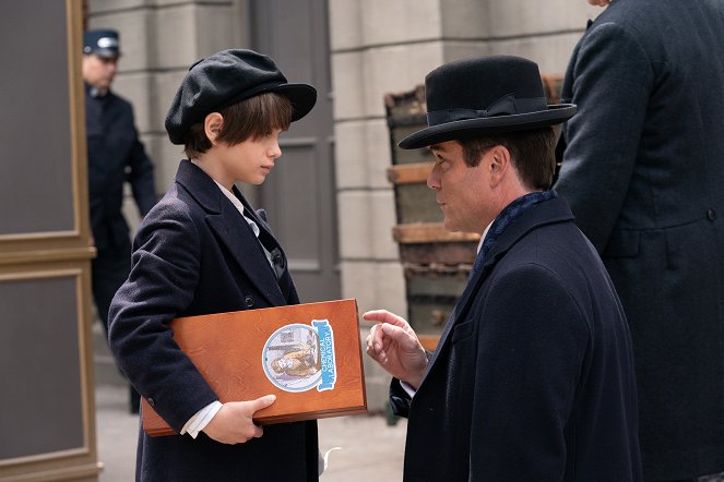 Murdoch Mysteries - The Things We Do for Love: Part 2 - Photos - Etienne Kellici, Yannick Bisson