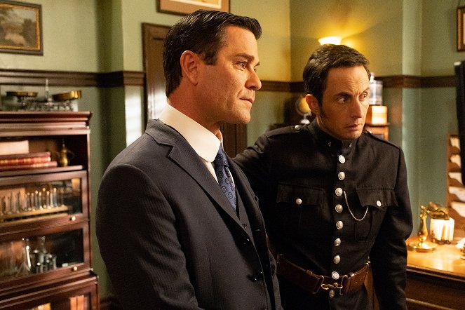 Murdoch Mysteries - Love or Money - Photos