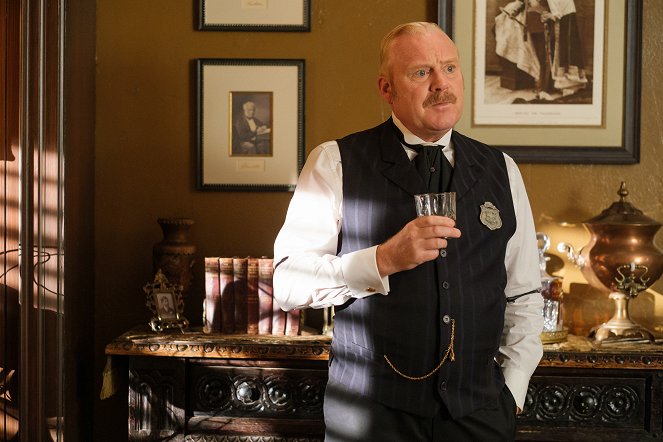 Murdoch Mysteries - The Lady Vanishes - Photos