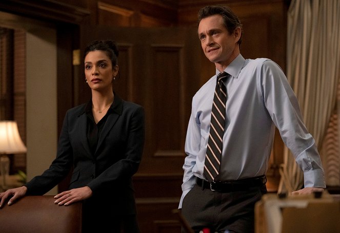 Law & Order - Season 21 - Impossible Dream - Photos - Odelya Halevi, Hugh Dancy