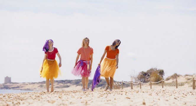 Ibizai lánybúcsú - Filmfotók - Teresa Rizos, Luise Heyer, Taneshia Abt
