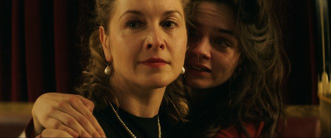 Trümmermädchen - Die Geschichte der Charlotte Schumann - Film - Valery Tscheplanowa, Laura Balzer