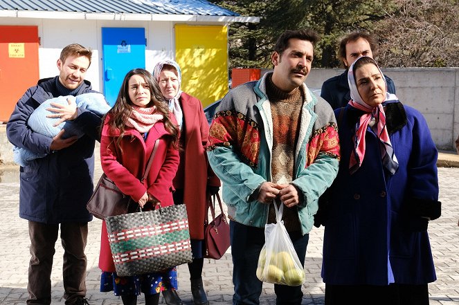 Gönül Dağı - Kalp Unutmaz - Kuvat elokuvasta - Semih Ertürk, Cihat Süvarioğlu