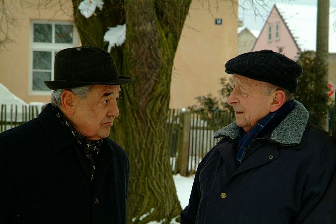 Náves - Hráč - Kuvat elokuvasta - Josef Vinklář, Stanislav Zindulka