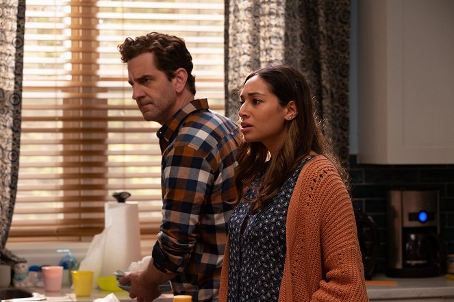 Children Ruin Everything - Sick Day - Do filme - Aaron Abrams, Meaghan Rath