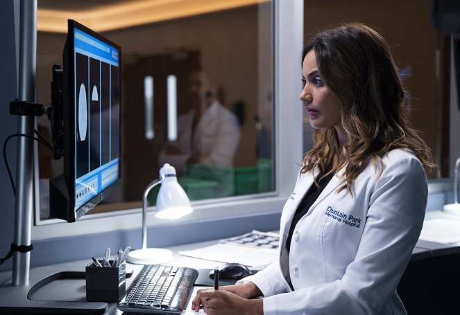 The Resident - Old Dogs, New Tricks - Do filme - Jessica Lucas