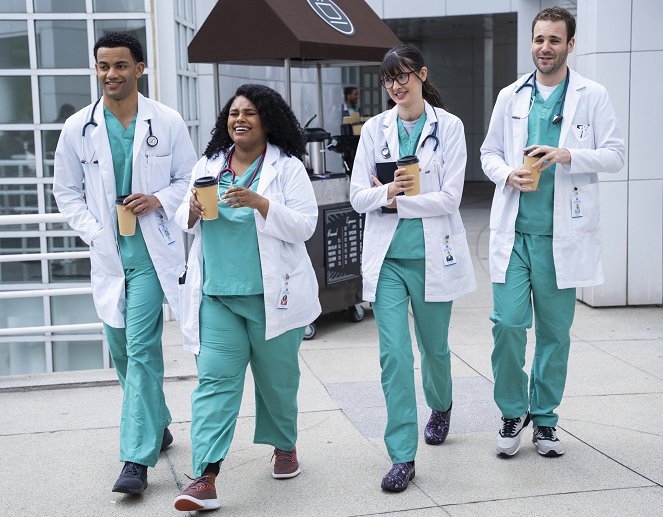 Atlanta Medical - Season 5 - He'd Really Like to Put in a Central Line - Filmfotos - Miles Fowler, Mick Szal, Alan Aisenberg