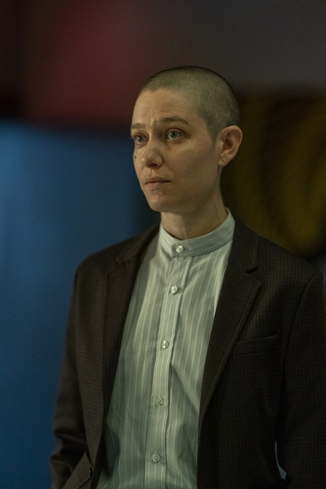 Miliardy - Hostis Humani Generis - Z filmu - Asia Kate Dillon