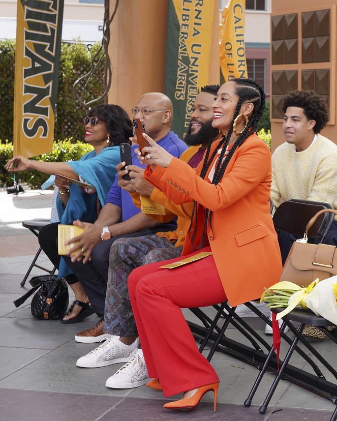 Grown-ish - Empire State of Mind - De la película - Jenifer Lewis, Laurence Fishburne, Anthony Anderson, Tracee Ellis Ross, Marcus Scribner