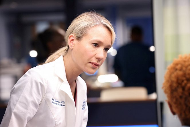 Chicago Med - Season 7 - You Can't Always Trust What You See - Van film - Kristen Hager