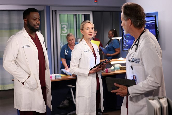 Chicago Med - Season 7 - You Can't Always Trust What You See - Photos - Guy Lockard, Kristen Hager
