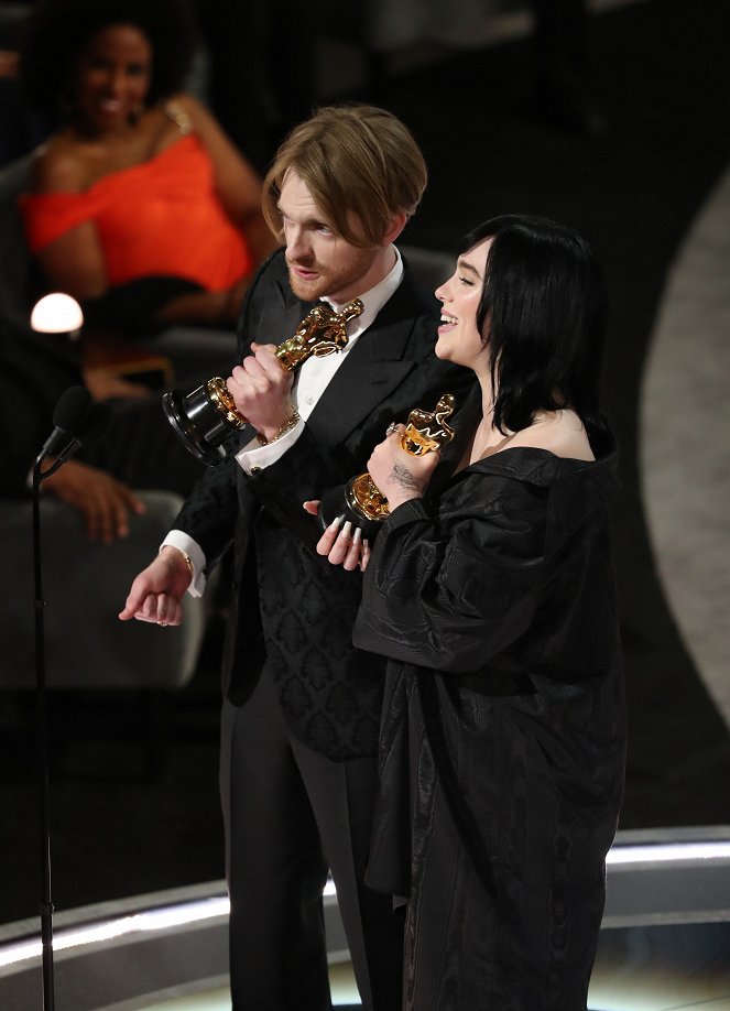 Oscar-gaala 2022 - Kuvat elokuvasta - Finneas O'Connell, Billie Eilish