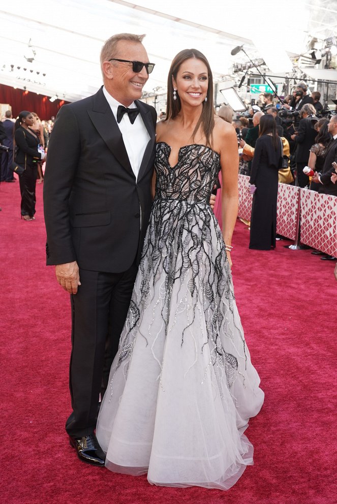 94th Annual Academy Awards - Rendezvények - Red Carpet - Kevin Costner