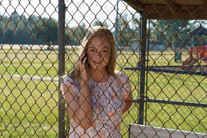 The Girl from Plainville - Photos