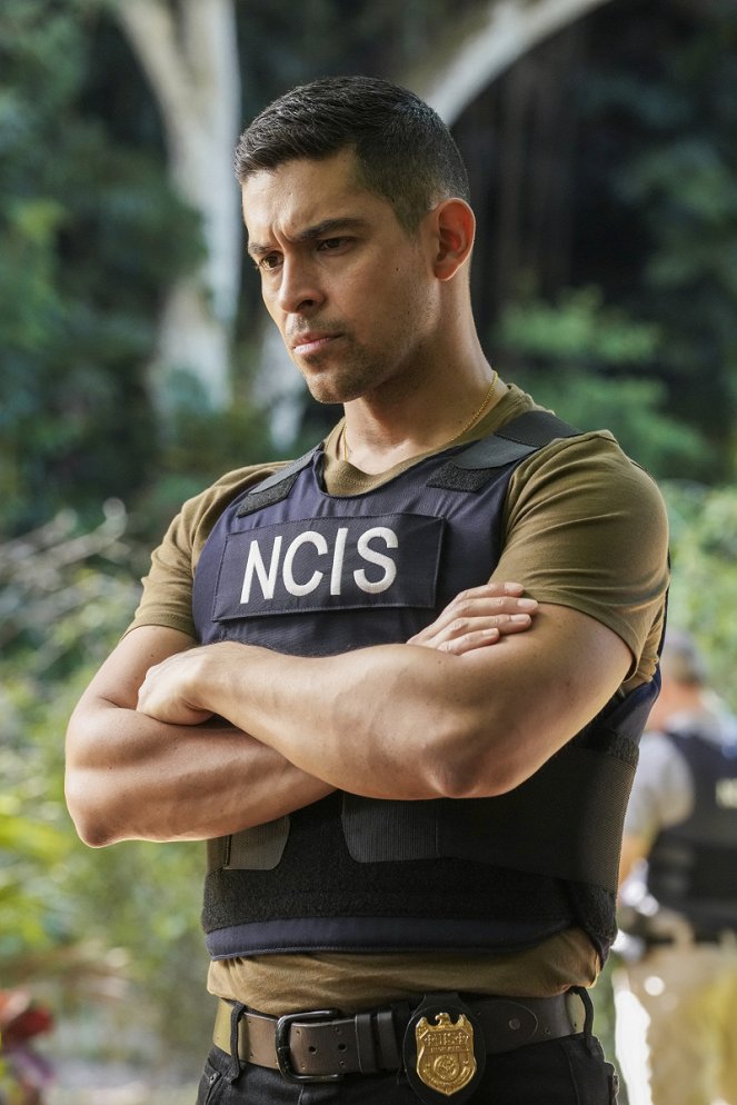 NCIS: Hawai'i - Season 1 - T'N'T - Film - Wilmer Valderrama