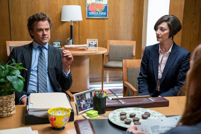 The Thing About Pam - She's a Star Witness - Photos - Josh Duhamel, Judy Greer