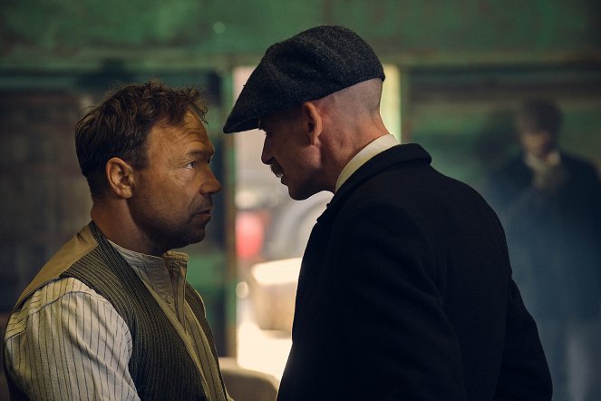 Peaky Blinders - gangsteriklaani - Gold - Kuvat elokuvasta - Stephen Graham, Paul Anderson