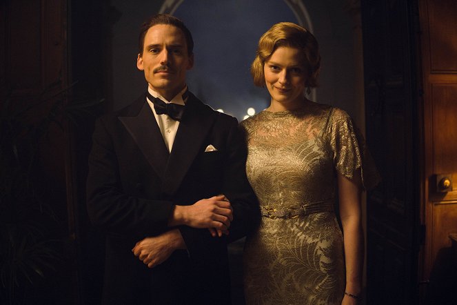 Peaky Blinders - The Road to Hell - Photos - Sam Claflin, Amber Anderson