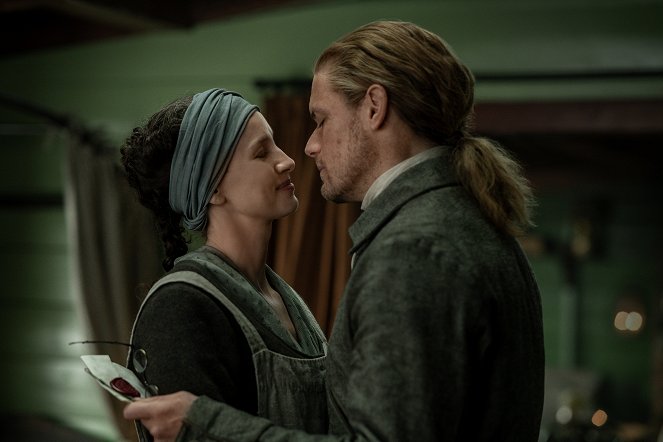 Outlander - Matkantekijä - Season 6 - Kaikuja eilisestä - Kuvat elokuvasta - Caitríona Balfe, Sam Heughan