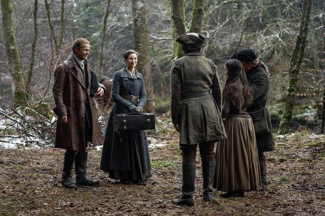 Outlander - Season 6 - Echoes - Photos - Sam Heughan, Caitríona Balfe