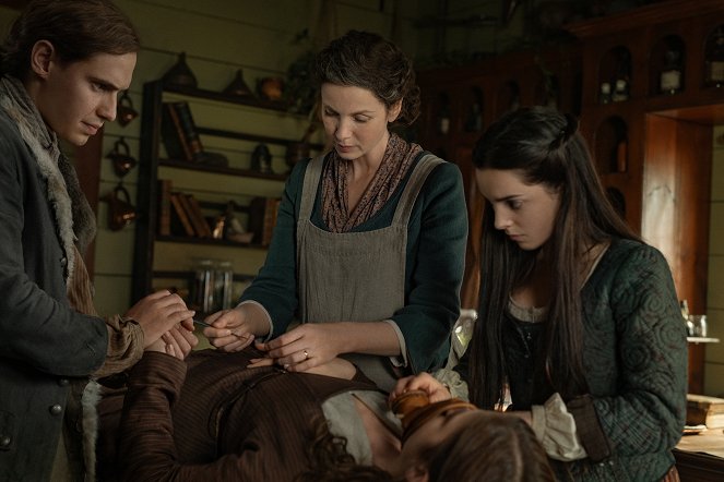 Outlander - Az idegen - Hour of the Wolf - Filmfotók - Paul Gorman, Caitríona Balfe, Jessica Reynolds
