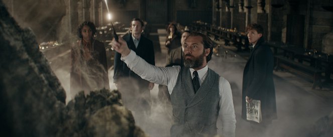 Legendás állatok: Dumbledore titkai - Filmfotók - Jessica Williams, Callum Turner, Jude Law, Eddie Redmayne