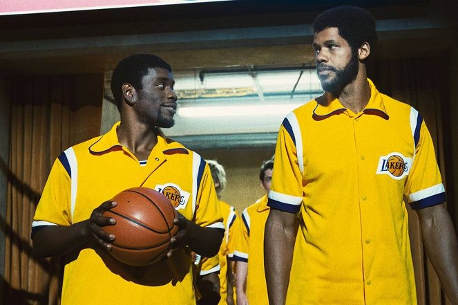 Lakers: Dynastia zwycięzców - W rozsypce - Z filmu - Quincy Isaiah, Solomon Hughes