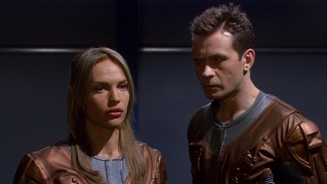 Star Trek: Enterprise - Un espejo sombrío: Parte 2 - De la película - Jolene Blalock, Connor Trinneer
