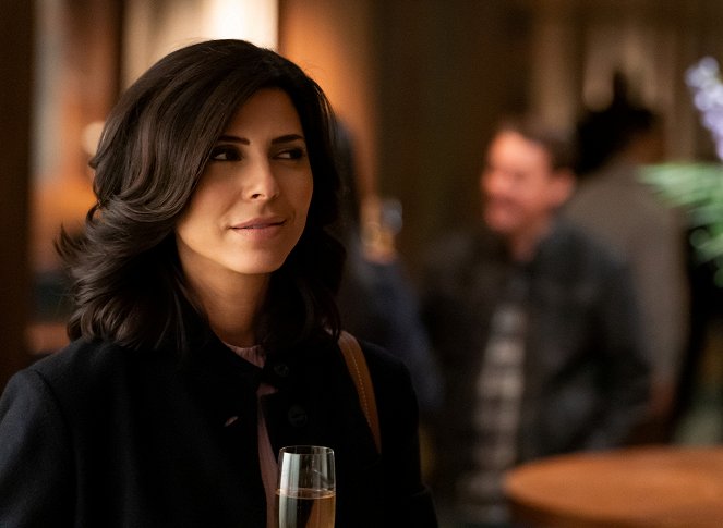 Private Eyes - Season 5 - Murder They Wrote - Photos