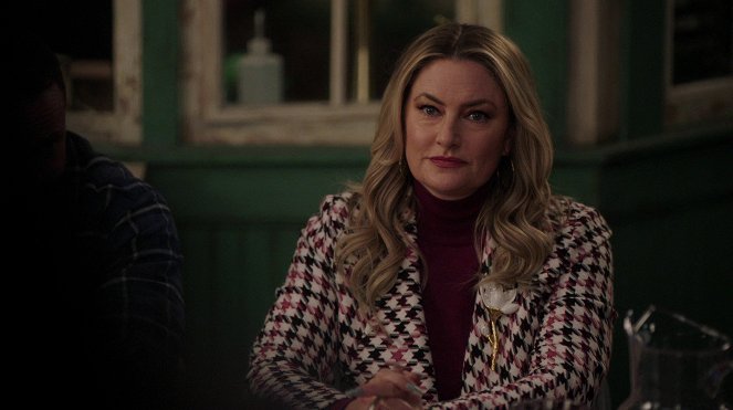 Riverdale - Hoofdstuk 1 Hundred and Three: "The Town" - Van film - Mädchen Amick