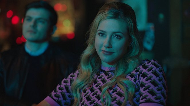 Riverdale - Chapter Eighty-Two: Back to School - Photos - Lili Reinhart