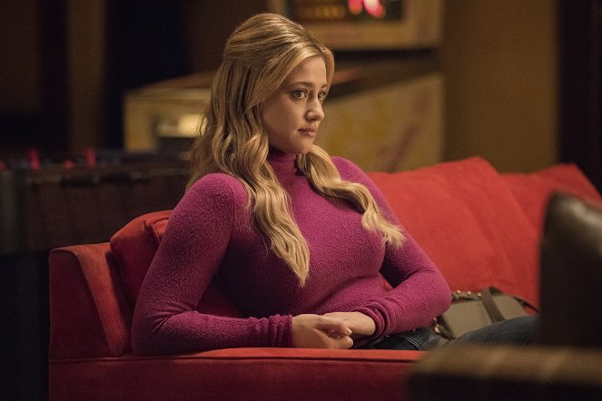 Riverdale - Season 5 - Chapter Eighty-One: The Homecoming - Photos - Lili Reinhart
