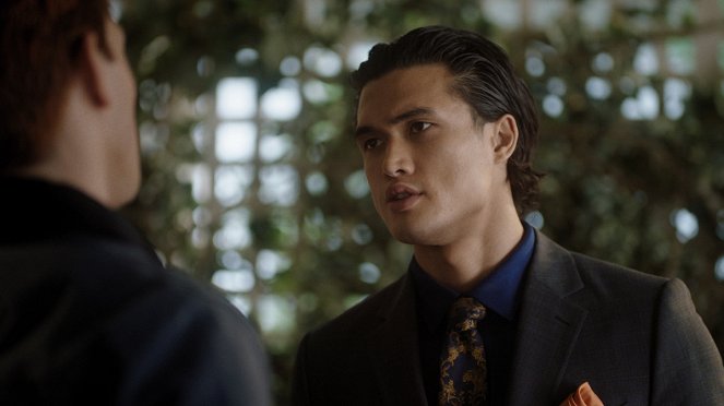 Riverdale - Chapter Eighty-One: The Homecoming - Photos - Charles Melton