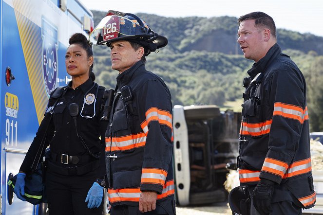 9-1-1: Lone Star - Riddle of the Sphynx - Photos - Gina Torres, Rob Lowe, Jim Parrack