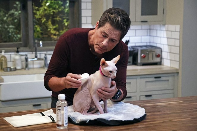 9-1-1: Lone Star - Riddle of the Sphynx - Photos - Rob Lowe