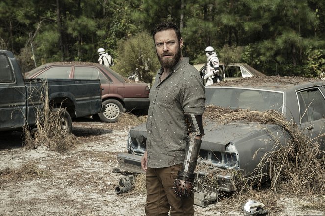 The Walking Dead - Acts of God - Do filme - Ross Marquand