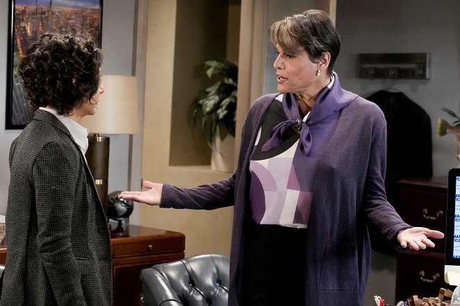 The Conners - Big Negotiations and Broken Expectations - Photos - Alexandra Billings