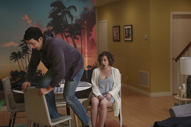Crazy Ex-Girlfriend - Season 1 - Warum hat Josh so schlechte Laune? - Filmfotos