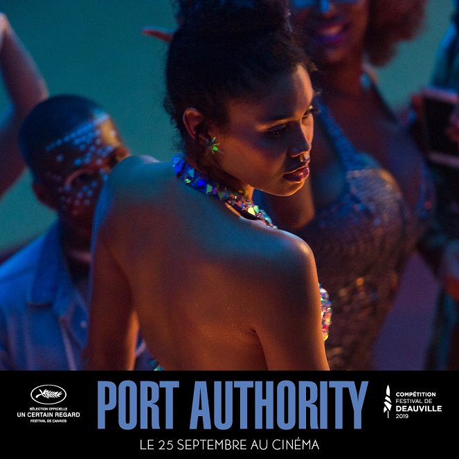 Port Authority - Fotocromos - Leyna Bloom
