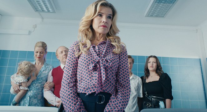 Der Onkel - De la película - Hilde Dalik, Simon Schwarz, Anke Engelke, Elisea Ostrowski
