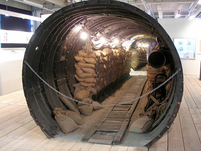 Berlin - Geheimoperation Tunnel - Photos